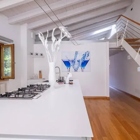 Happy Guest - & Style